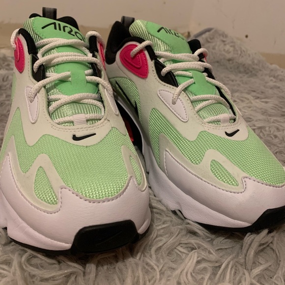 Brand new never worn Nike Air Max 200 sneakers in white green and pink - Picture 7 of 10
